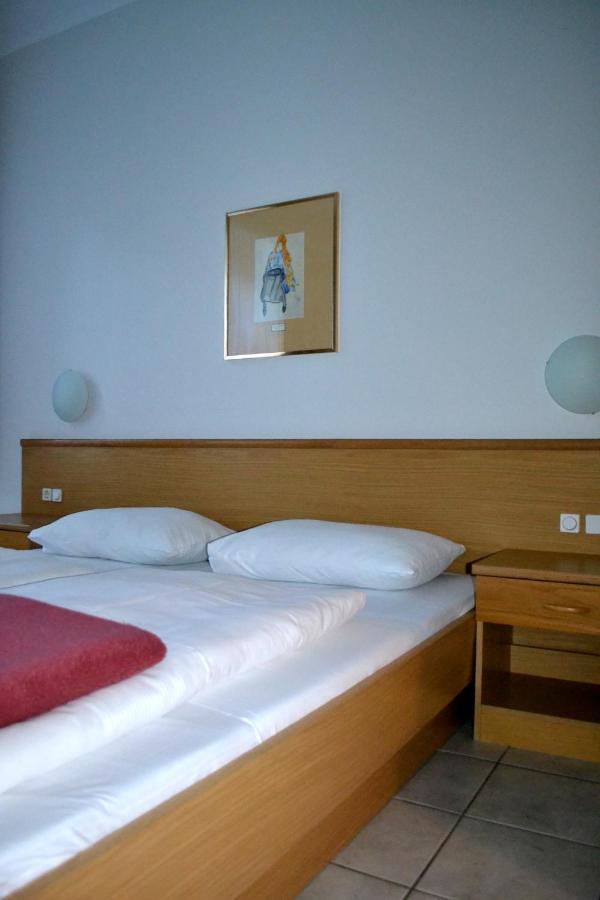 Hotel-pension Fuenfhaus Pensjonat 3*