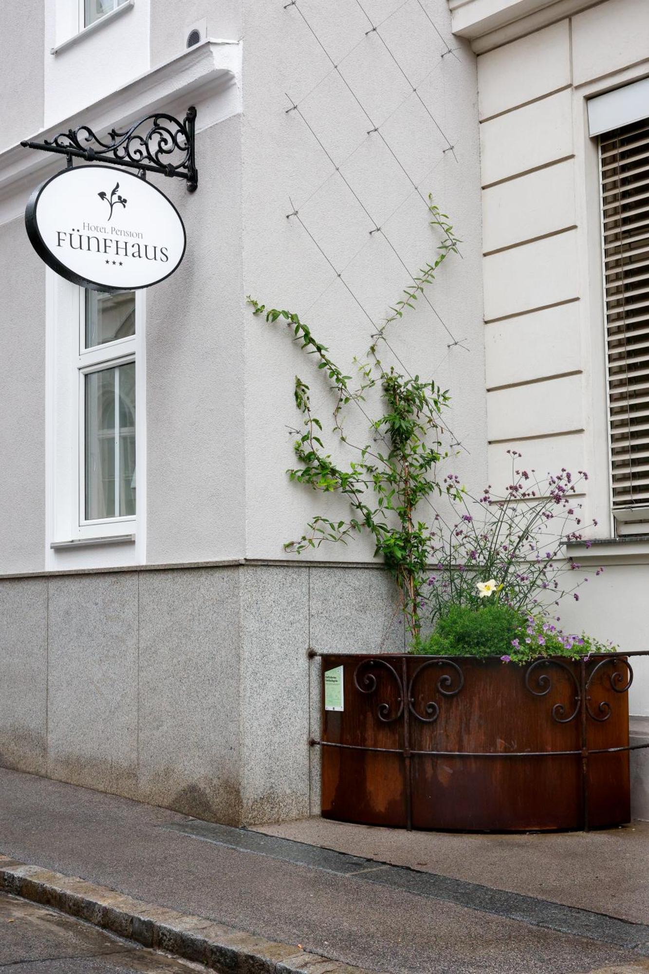 Hotel-pension Fuenfhaus Vienna