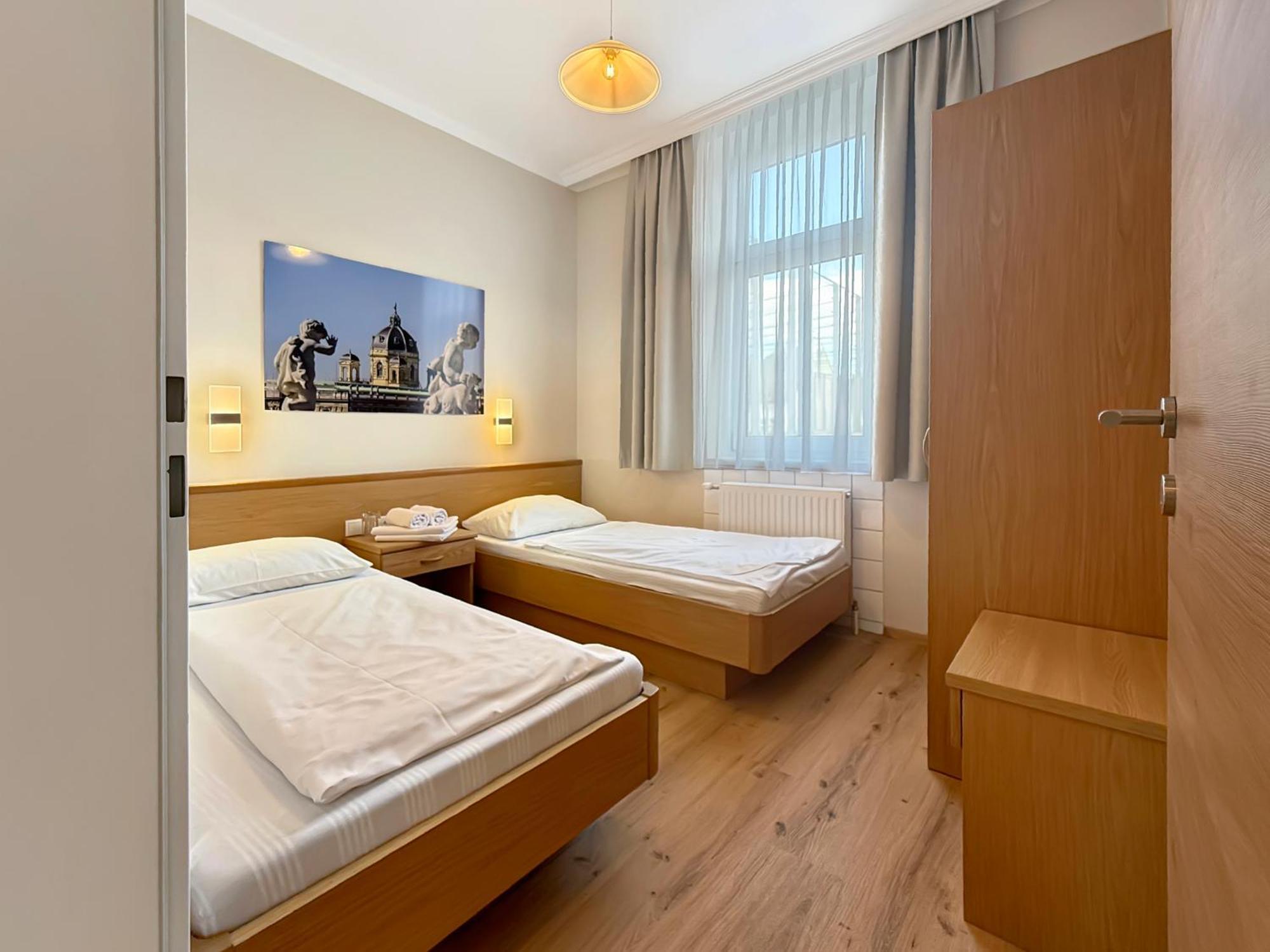 Hotel-pension Fuenfhaus Guest house Vienna