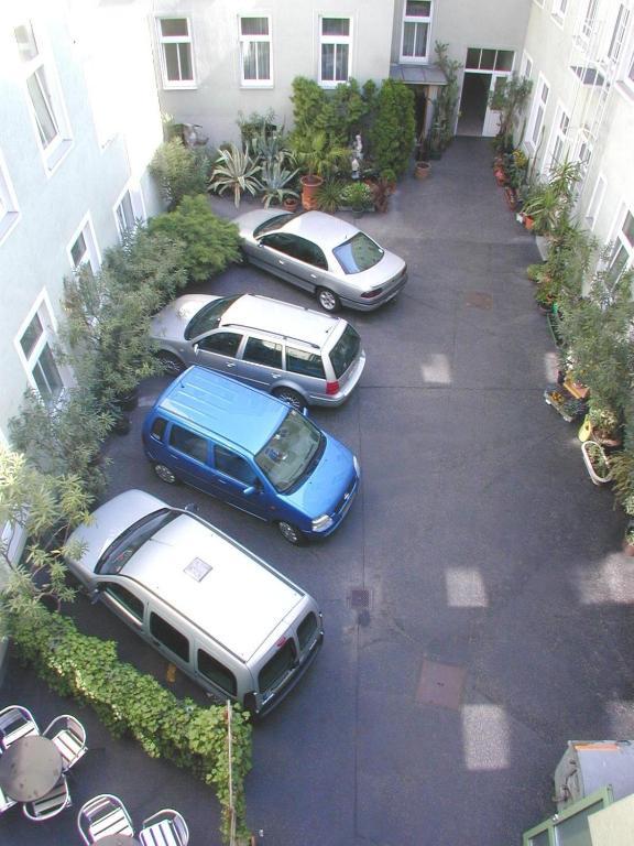 Pensjonat Hotel-pension Fuenfhaus Wiedeń